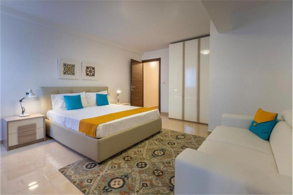 The Caves Apartments San Ġiljan Kültér fotó