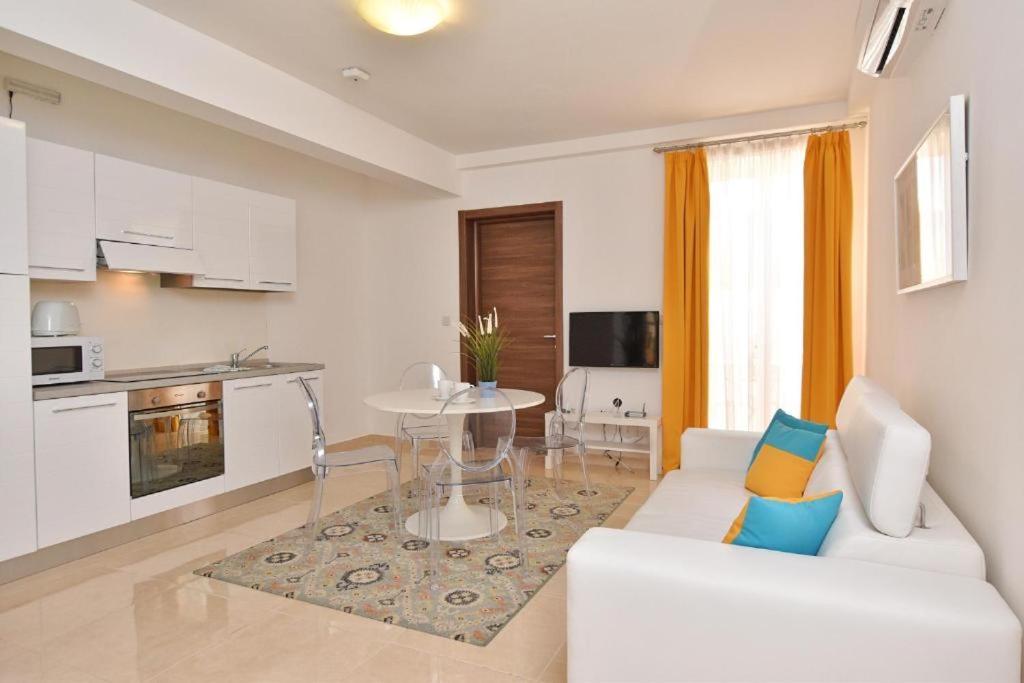 The Caves Apartments San Ġiljan Kültér fotó