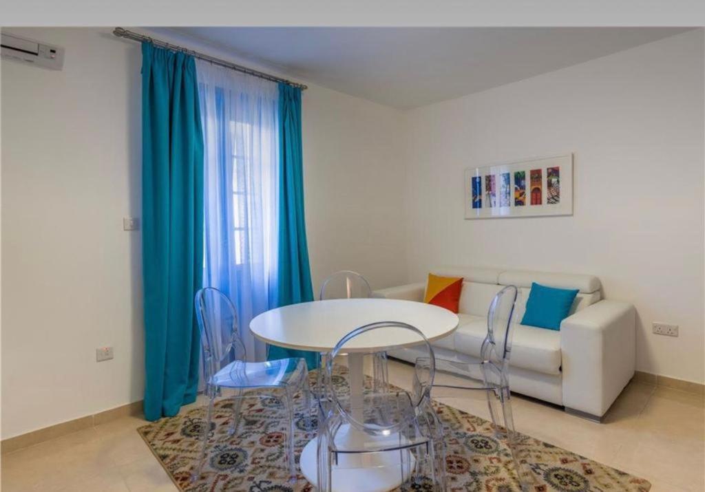 The Caves Apartments San Ġiljan Kültér fotó